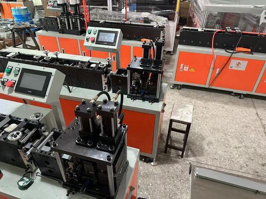 เครื่องทํากรอบกรองอากาศที่ควบคุมโดย Omron ที่ปรับความดันอากาศ